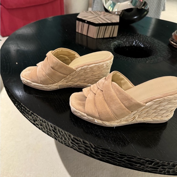 Vince Gilian Suede Wedge Sandal with added rubber soles. Very good condition. - Picture 7 of 12